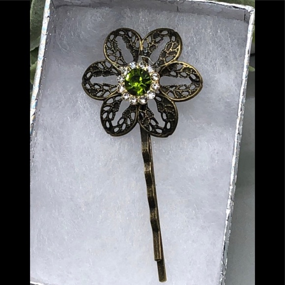 Lime Green Rhinestone Crystal Bobby pin Antique fashion accessories - Picture 1 of 2